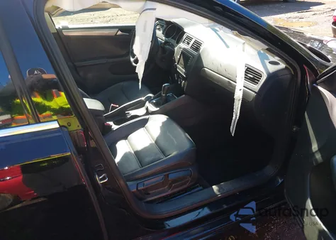 2018 Volkswagen Jetta 1.4T Se/1.4T Wolfsburg Edition из США, поврежденный, VIN 3VWDB7AJXJM260428